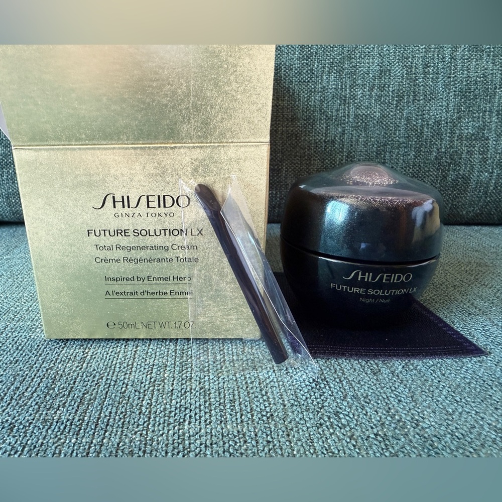 Shiseido Future Solution LX Total Regenerating Cream 1.7oz/50ml NWB - Picture 8 of 9